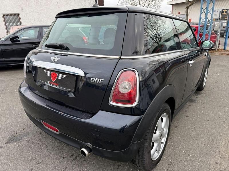 Gebraucht Mini ONE 95 PS (69 kW) 2008 Schwarz Kleinwagen