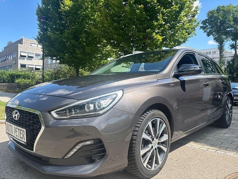 Braun Gebraucht 2020 Hyundai i30 YES! Kombi | 14.990 € (Guter Preis) - Bild 1/4