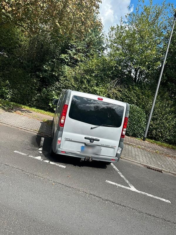 Gebraucht Opel Vivaro 140 PS (102 kW) 2014 Silber Van / Kleinbus