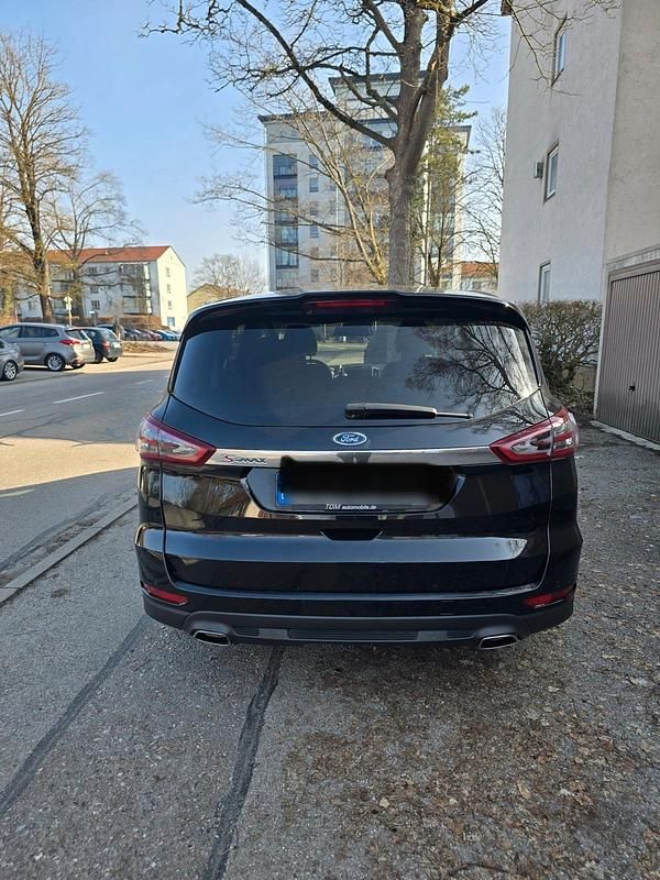 Gebraucht Ford S-MAX S 180 PS (132 kW) 2016 Schwarz Van / Kleinbus