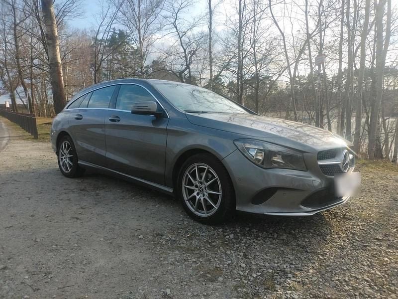 Gebraucht Mercedes CLA200 154 PS (113 kW) 2017 Grau Limousine