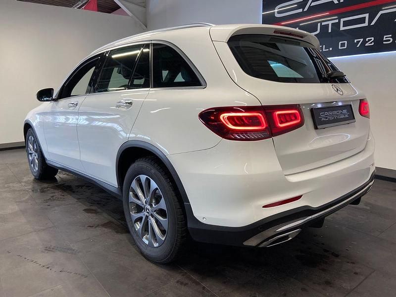 Gebraucht Mercedes GLC300 AMG 245 PS (180 kW) 2022 Weiß SUV