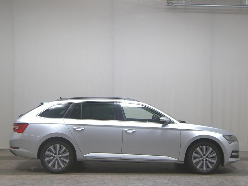 Gebraucht Skoda Superb Ambition 200 PS (147 kW) 2021 Silber Kombi
