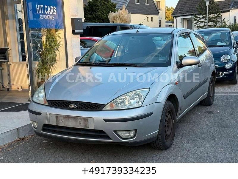 Grau Gebraucht 2004 Ford Focus Limousine | 390 € (Superpreis) - Bild 1/4