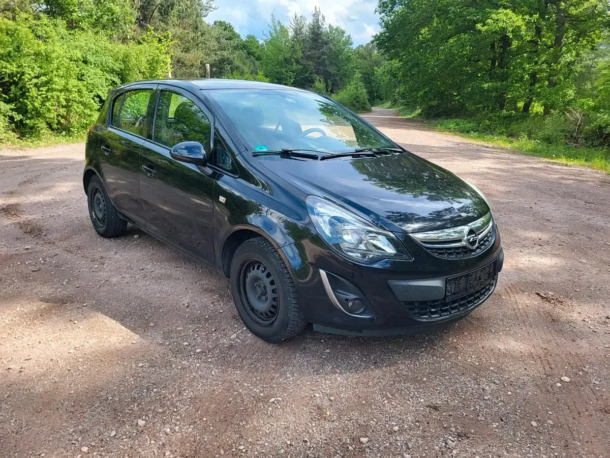 Gebraucht Opel Corsa 75 PS (55 kW) 2014 Schwarz Kleinwagen