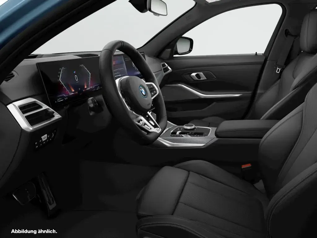 Gebraucht BMW 330e Sport Line 292 PS (214 kW) 2025 Blau Kombi