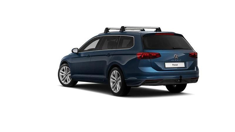 Gebraucht VW Passat Business 150 PS (110 kW) 2023 Aquamarinblau metallic Kombi