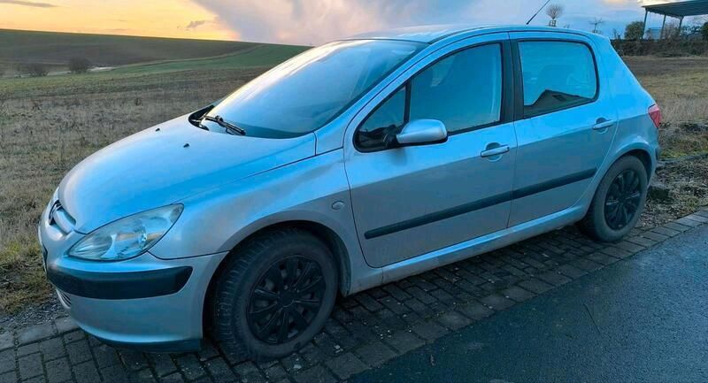Andere außenfarben Gebraucht 2003 Peugeot 307 Kleinwagen | 700 € (Guter Preis) - Bild 1/4