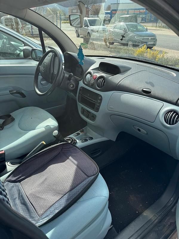 Second-hand Citroën C3 60 CP (44 kW) 2003 Negru Hatchback