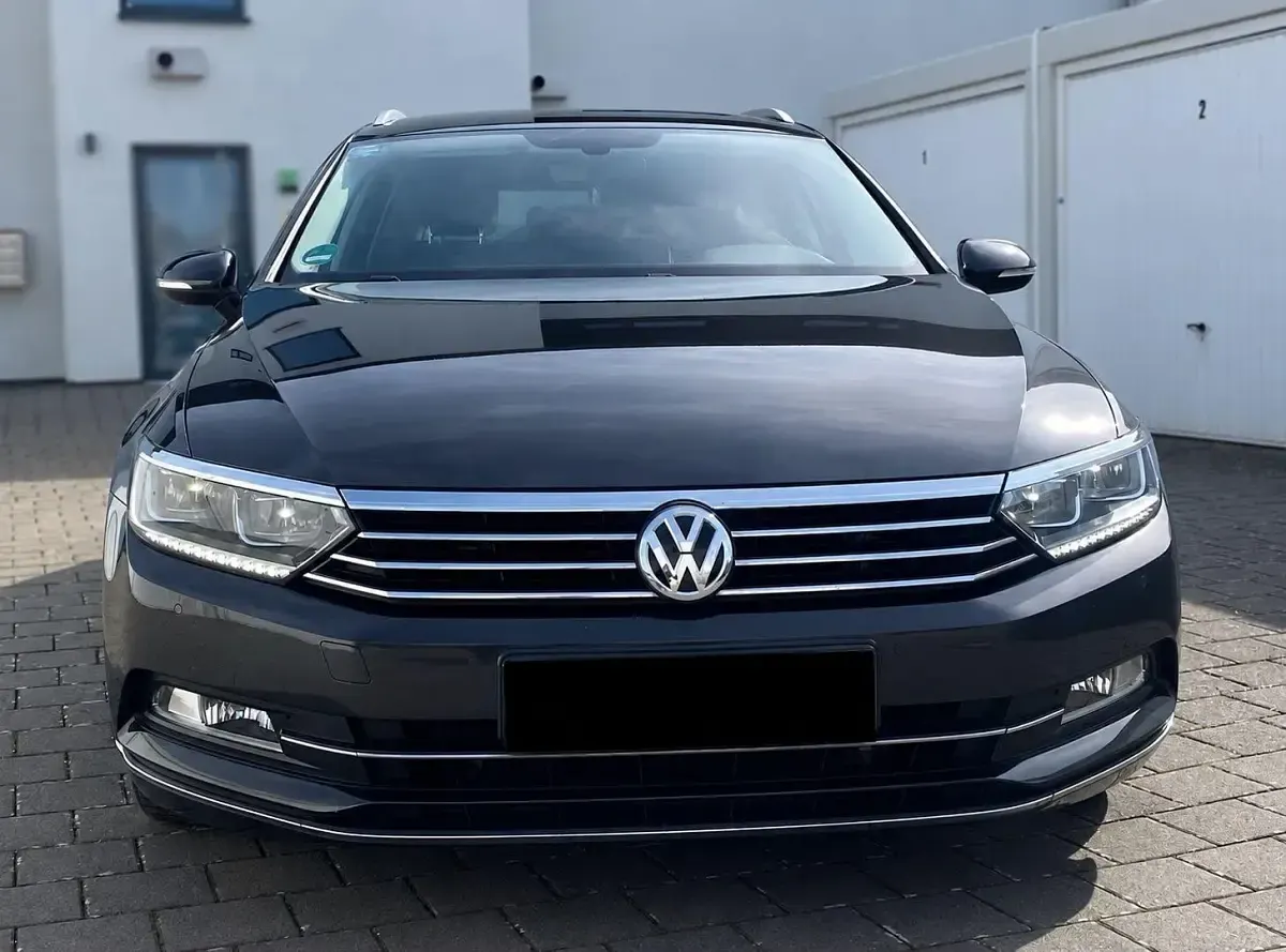 Używany VW Passat Highline 150 KM (110 kW) 2018 Szary Kombi