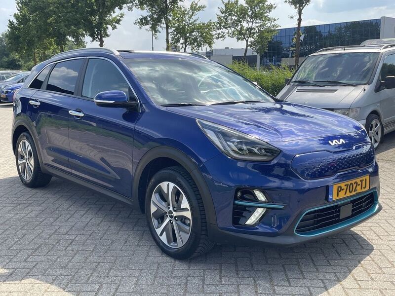 Gebraucht Kia e-Niro 150 kW (204 PS) 2022 Blau SUV