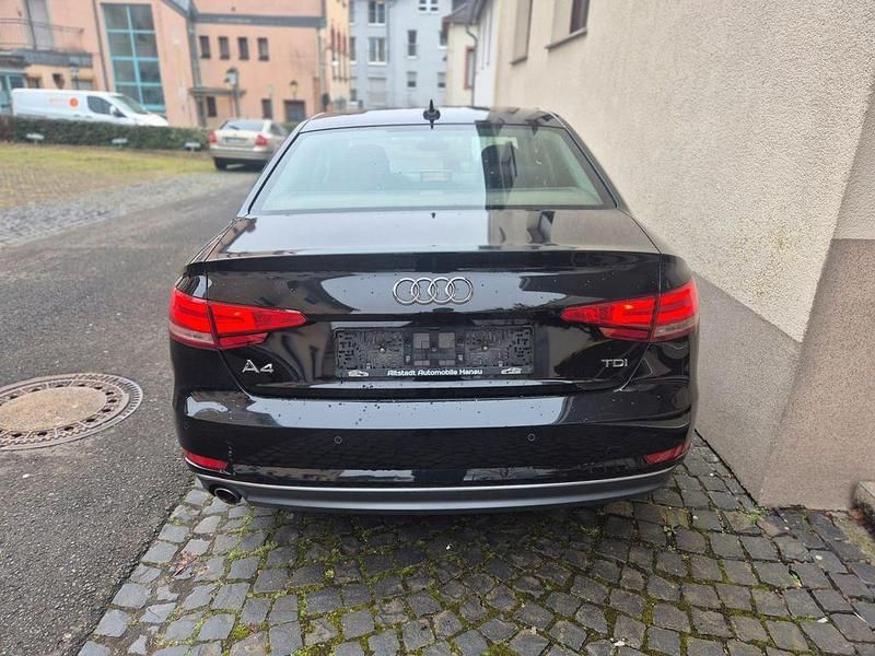 Gebraucht Audi A4 Ambiente 150 PS (110 kW) 2017 Schwarz Limousine