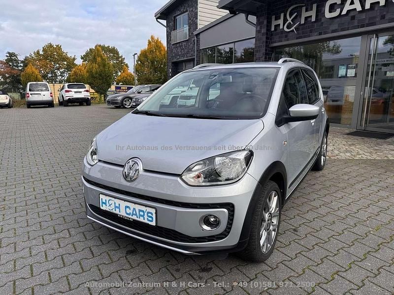 Silber Gebraucht 2014 VW cross up! Kleinwagen | 6.990 € (Fairer Preis) - Bild 1/3