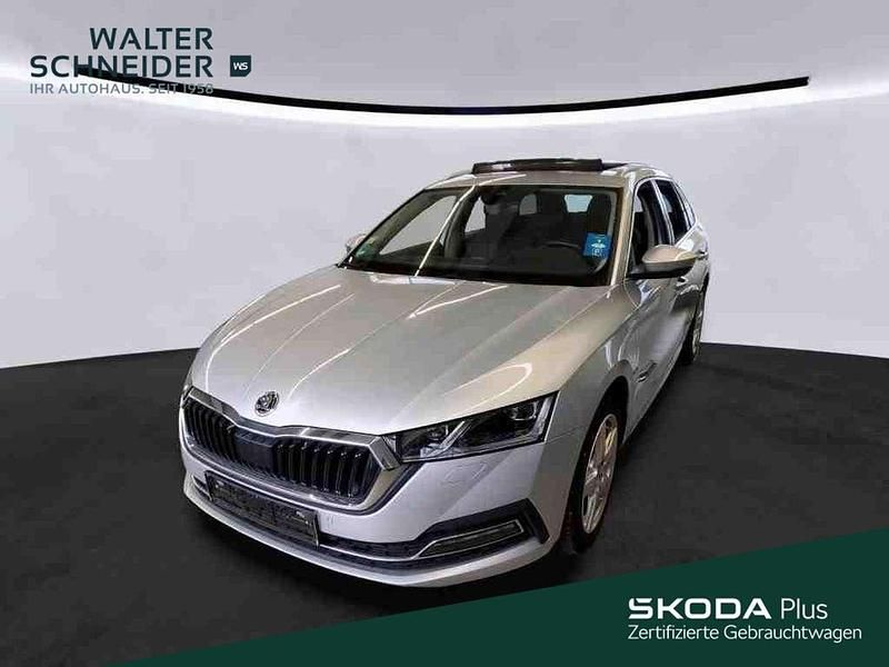 Brilliantsilber metallic Gebraucht 2022 Skoda Octavia Style Kombi | 27.950 € (Etwas zu teuer) - Bild 1/3