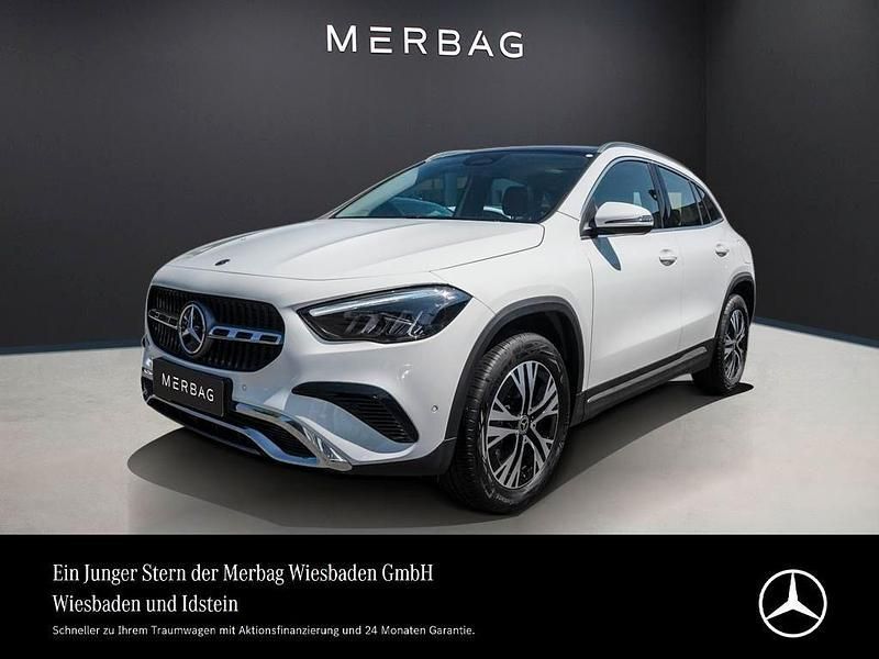 Polarweiß Gebraucht 2024 Mercedes GLA180 Advanced SUV | 37.680 € (Fairer Preis) - Bild 1/4