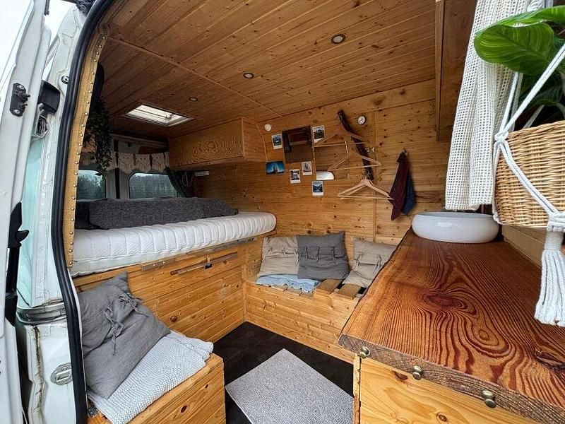 Gebraucht VW Crafter 163 PS (119 kW) 2016 Candyweiß Van