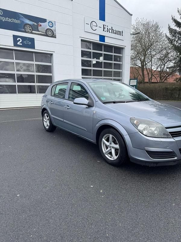 Gebraucht Opel Astra 105 PS (77 kW) 2004 Blau Kleinwagen