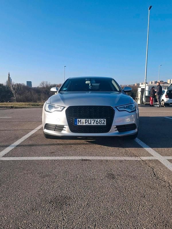 Silber Gebraucht 2011 Audi A6 Limousine | 9.090 € (Fairer Preis) - Bild 1/4