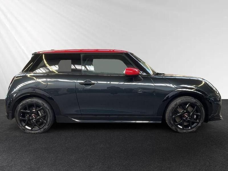 Gebraucht Mini Cooper 156 PS (114 kW) 2024 Legend grey metallic Kleinwagen