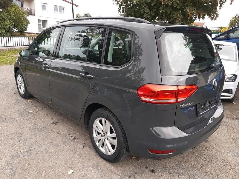 Gebraucht VW Touran 150 PS (110 kW) 2020 Grau Van / Kleinbus