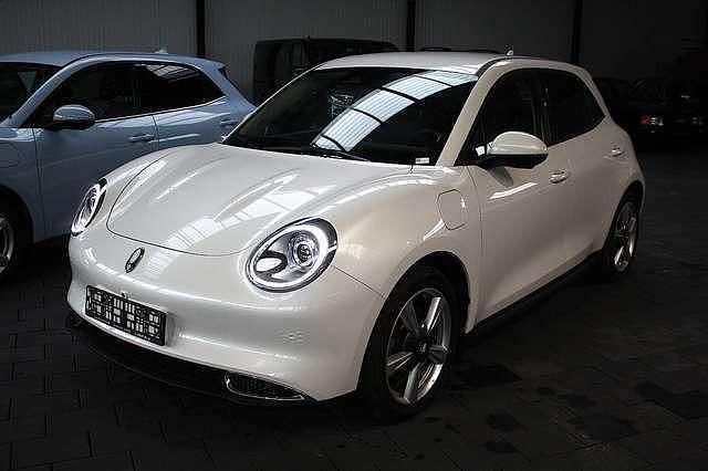 Weiß metallic Gebraucht 2023 Ora Funky Cat 400 Pro Kleinwagen | 22.610 € (Fairer Preis) - Bild 1/4