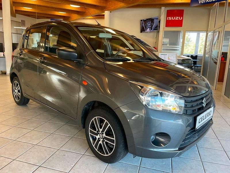 Grau Gebraucht 2017 Suzuki Celerio Club Limousine | 6.890 € (Fairer Preis) - Bild 1/4