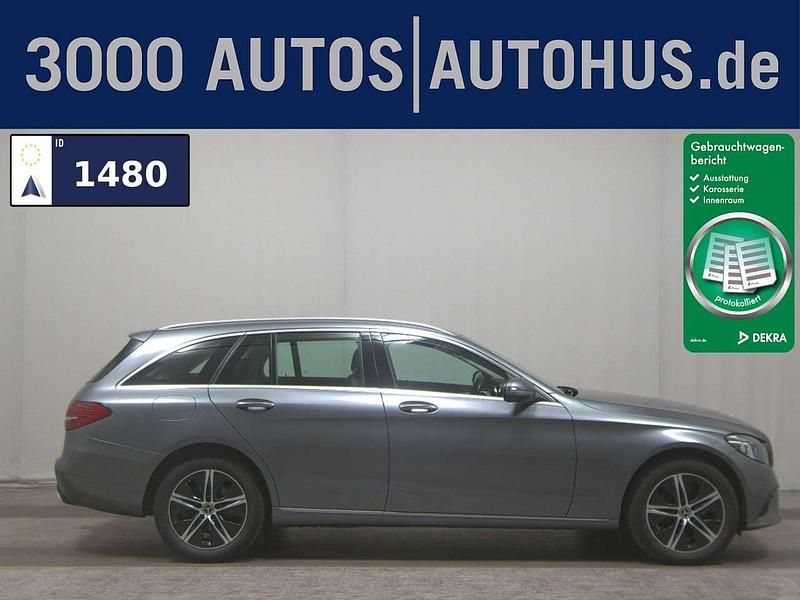 Selenitgrau metalliclack Gebraucht 2020 Mercedes C220 Avantgarde Kombi | 18.450 € (Superpreis) - Bild 1/4