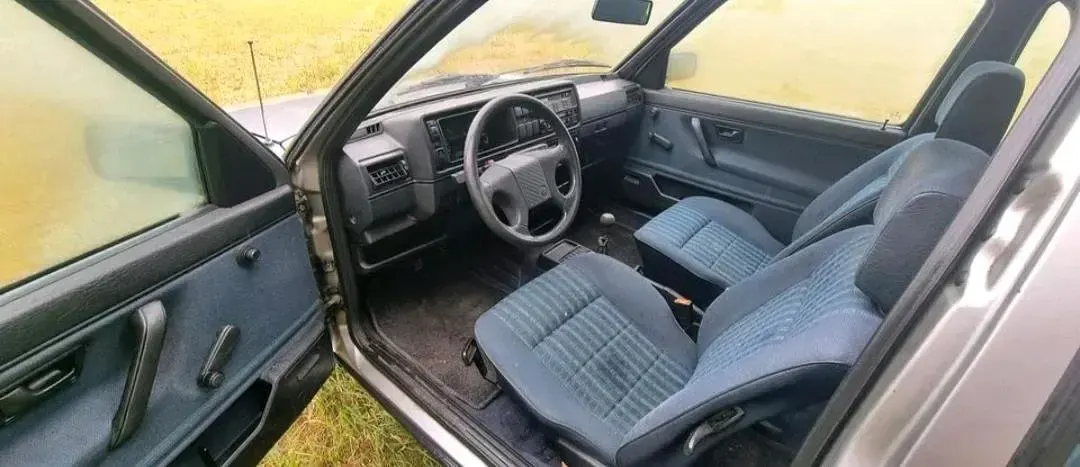 Gebraucht VW Golf III 70 PS (51 kW) 1992 Silber Kleinwagen