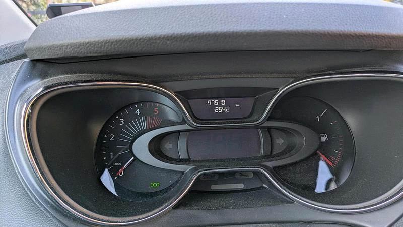 Gebraucht Renault Captur XMOD 110 PS (80 kW) 2016 Orange SUV