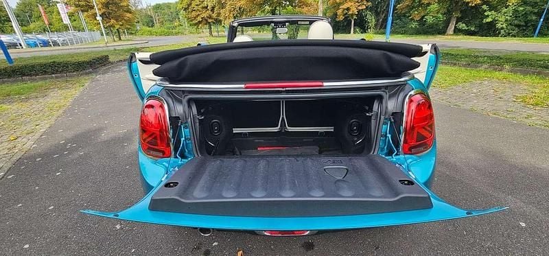 Gebraucht Mini One Cabriolet 102 PS (75 kW) 2019 Grün Cabrio