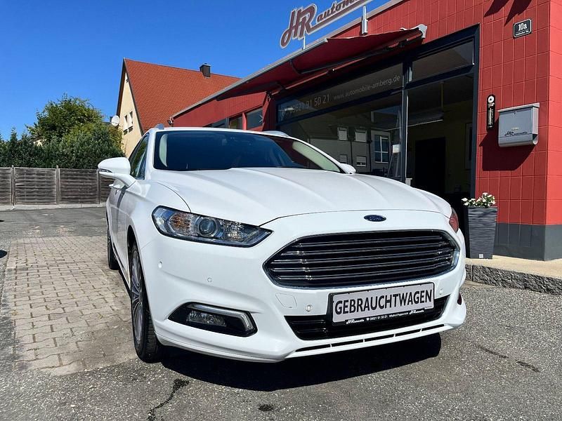 Weiß Gebraucht 2017 Ford Mondeo Titanium Kombi | 10.980 € (Guter Preis) - Bild 1/4