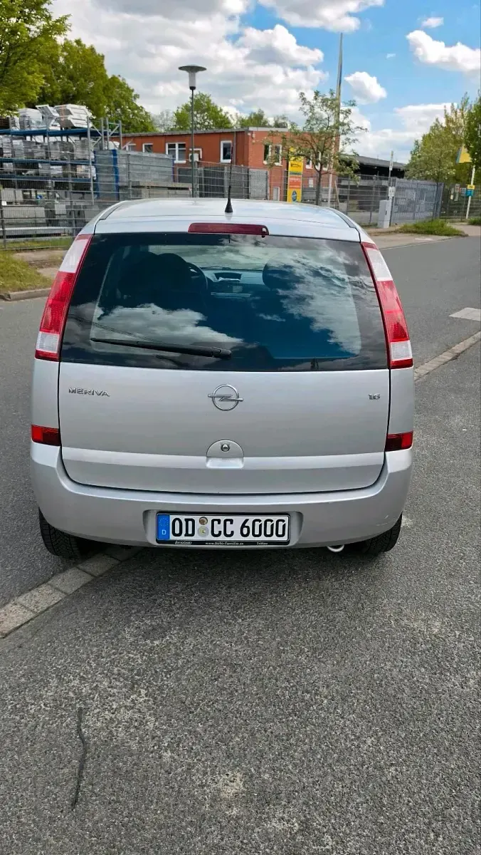 Używany Opel Meriva 101 KM (74 kW) 2005 Srebrny Minivan