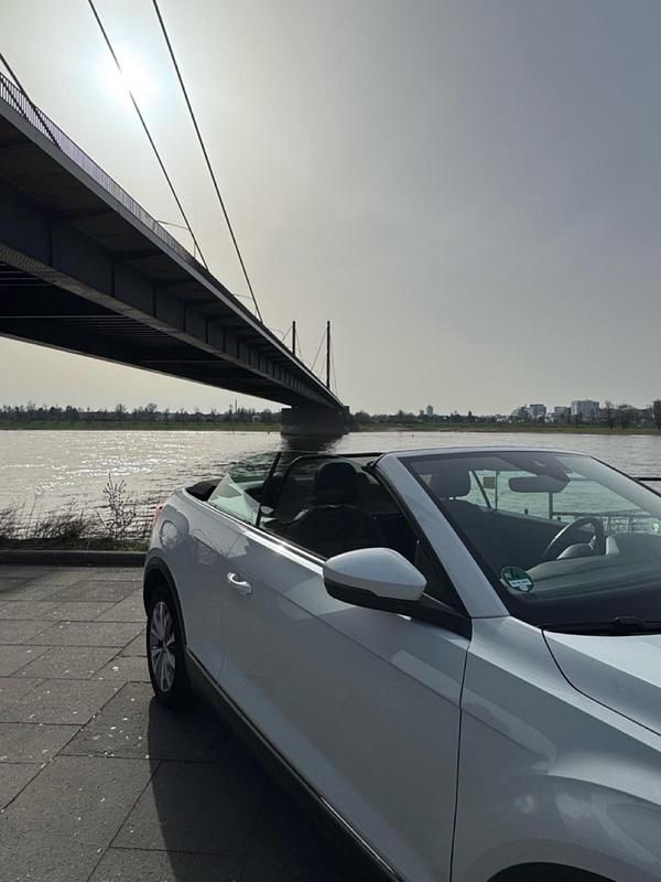 Gebraucht VW T-Roc Cabriolet 150 PS (110 kW) 2021 Weiß Cabrio