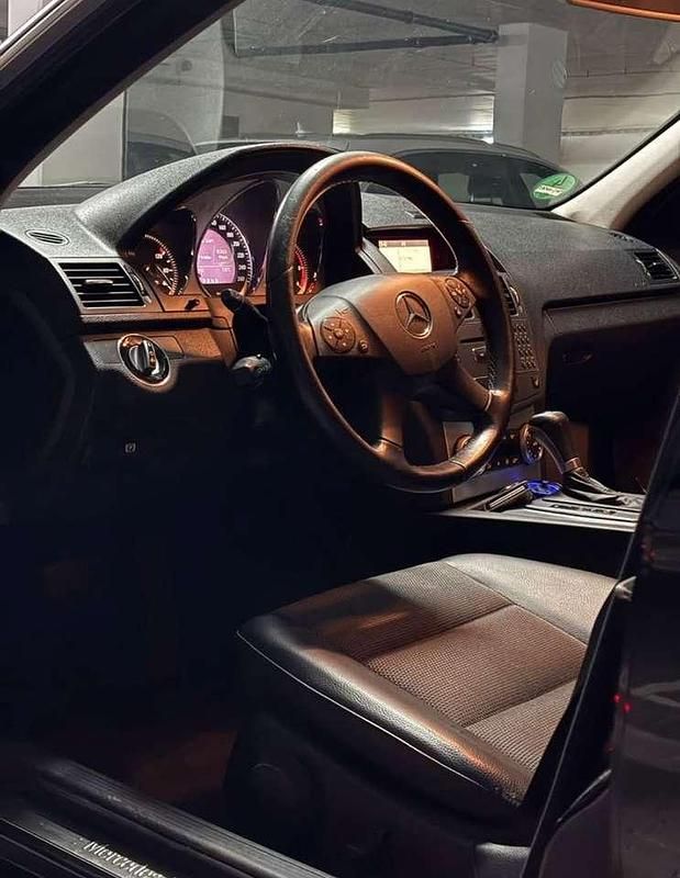Second-hand Mercedes C220 170 CP (125 kW) 2009 Negru Break