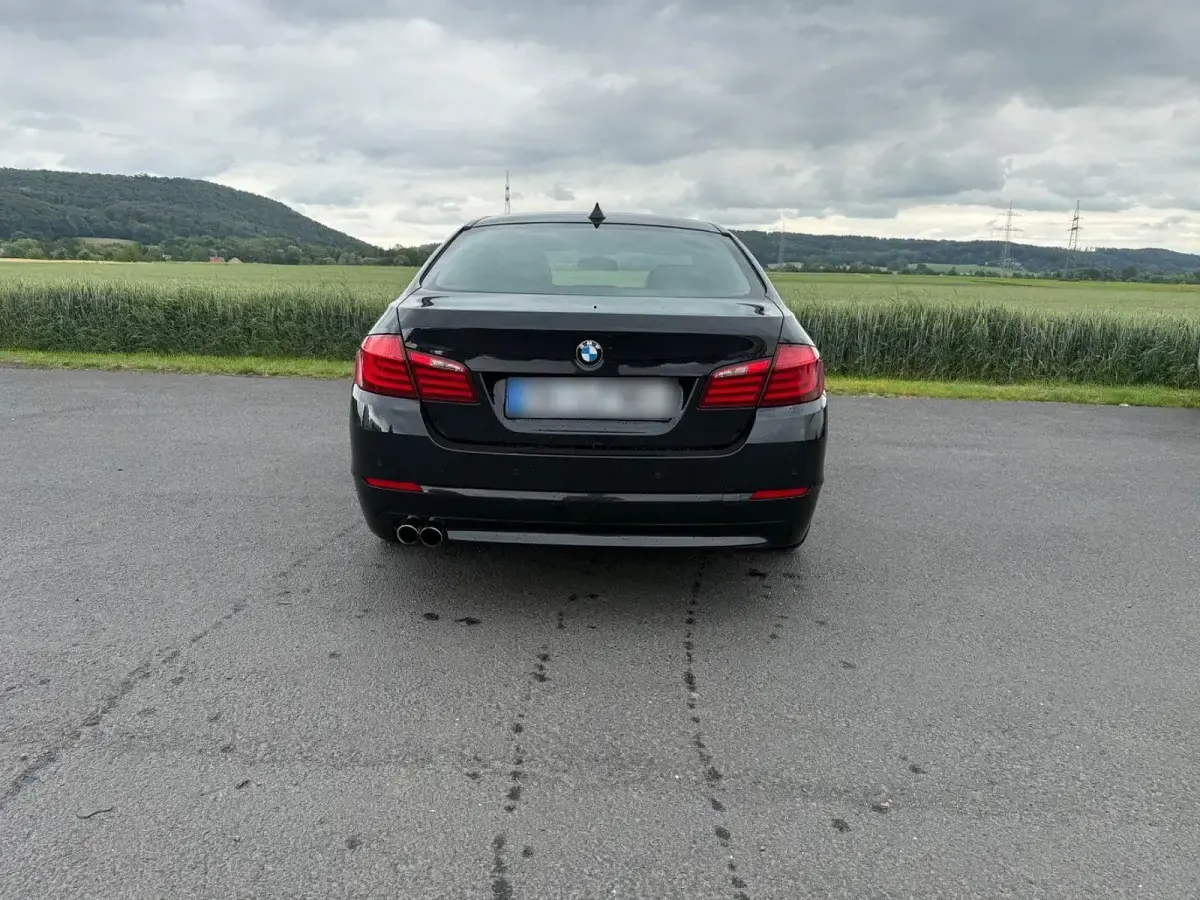Gebraucht BMW 530 Performance 258 PS (189 kW) 2011 Schwarz Limousine