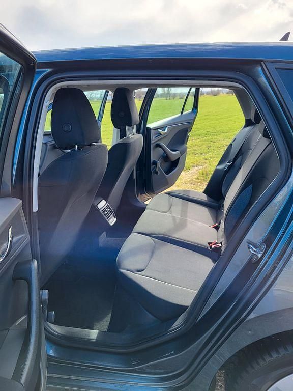 Gebraucht Skoda Scala Active 95 PS (69 kW) 2021 Grau Kleinwagen