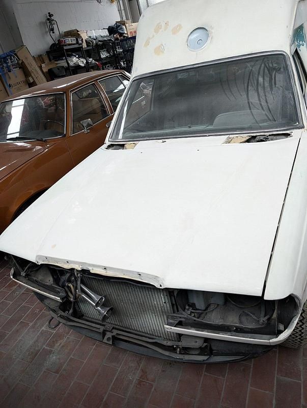 Gebraucht Mercedes 280 185 PS (136 kW) 1986 Kombi