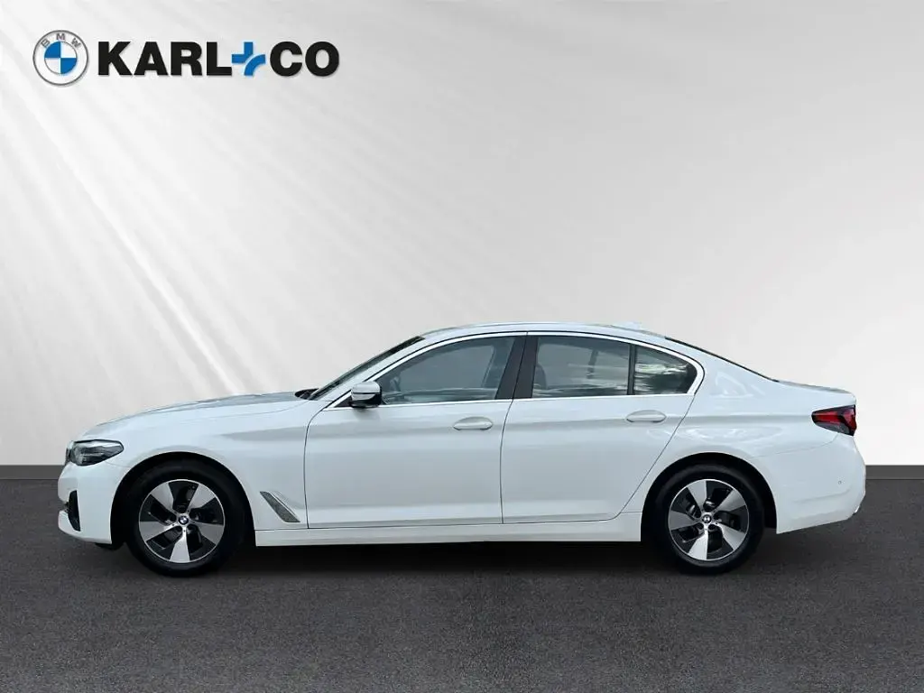 Używany BMW 520 190 KM (139 kW) 2022 Biały Sedan/Limuzyna