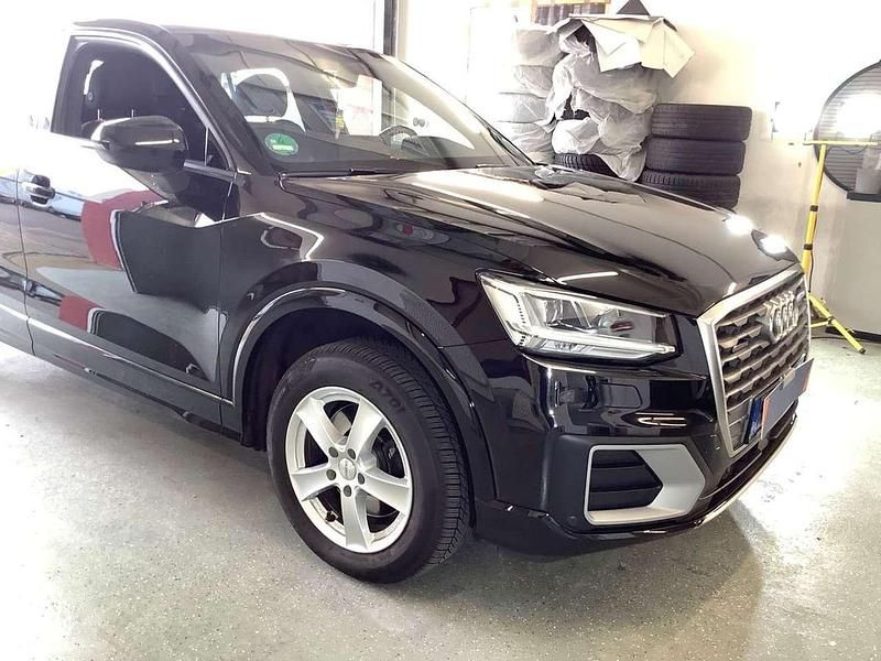 Schwarz Gebraucht 2017 Audi Q2 SUV | 17.000 € (Guter Preis) - Bild 1/4