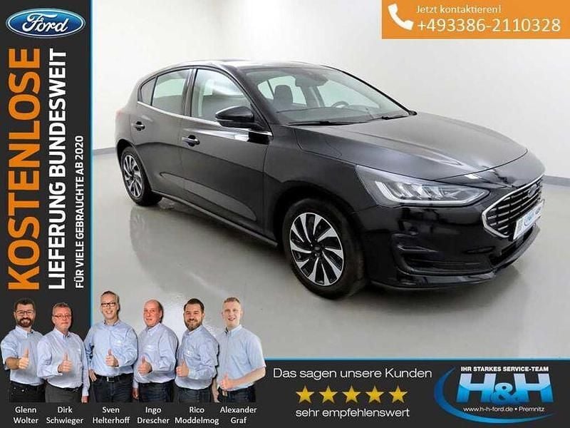 Schwarz (agateschwarz) Gebraucht 2024 Ford Focus Titanium Limousine | 23.440 € (Superpreis) - Bild 1/4