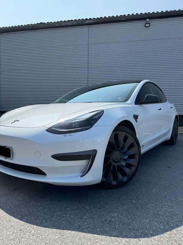 Gebraucht 2022 Tesla Model 3 Standard Range Plus Limousine | 34.500 € - Bild 1/4