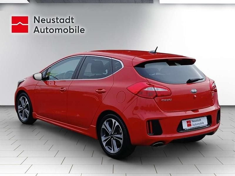 Gebraucht Kia Ceed GT-Line 120 PS (88 kW) 2016 Trackrot Kleinwagen