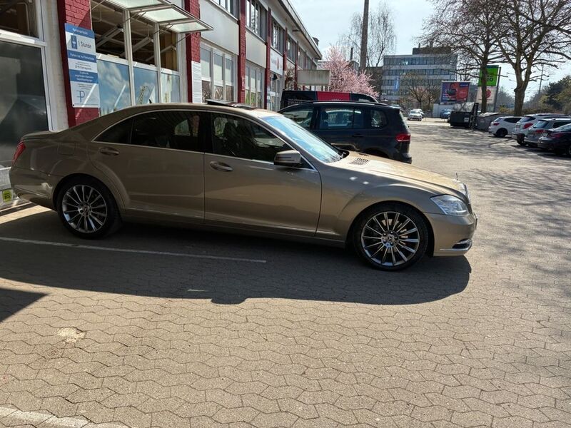 Gold Gebraucht 2008 Mercedes S350 Limousine | 11.500 € - Bild 1/4