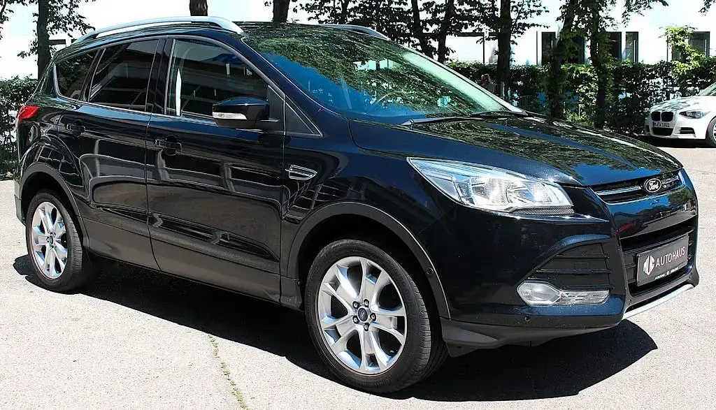 Gebraucht Ford Kuga Titanium 150 PS (110 kW) 2015 Schwarz SUV