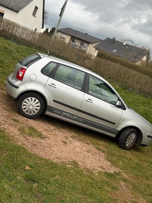 Second-hand VW Polo 64 CP (47 kW) 2004 Gri Hatchback