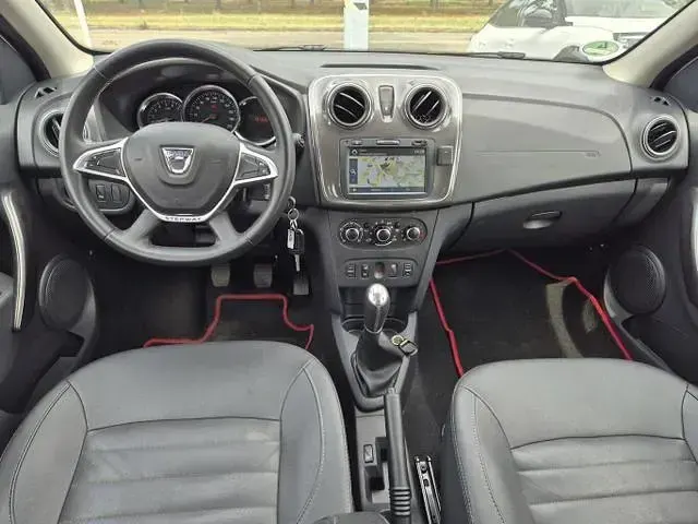 Gebraucht Dacia Sandero Prestige 95 PS (69 kW) 2020 Gletscherweiß gletscherweiß SUV