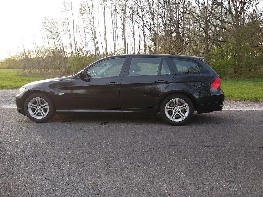 Brugt BMW 318 143 HK (105 kW) 2009 Sort Stationcar