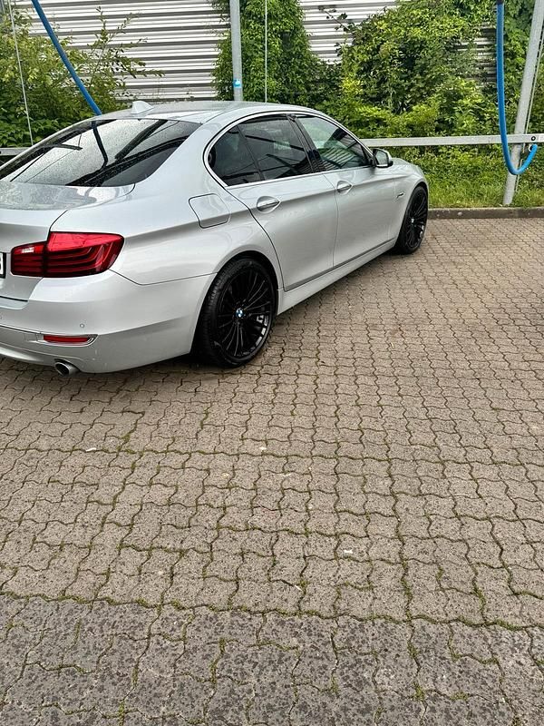 Gebraucht BMW 535 Luxury Line 313 PS (230 kW) 2016 Silber Limousine