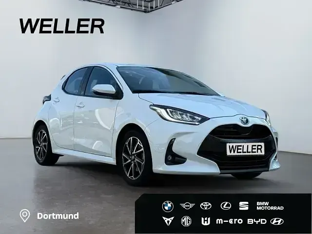 Gebraucht Toyota Yaris Team 116 PS (85 kW) 2022 Weiß Kleinwagen