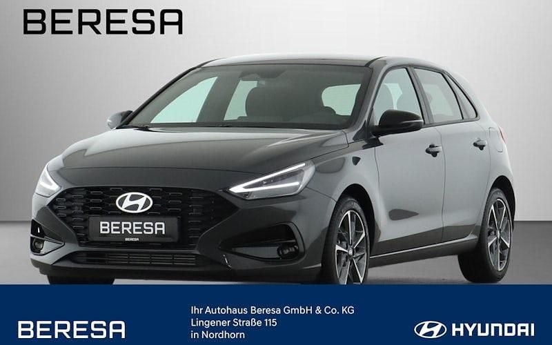 Grau Gebraucht 2025 Hyundai i30 Advantage Limousine | 19.480 € (Guter Preis) - Bild 1/4